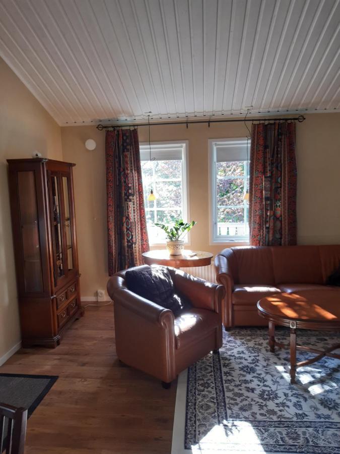The Cottage Badelunda Vasteras Bagian luar foto
