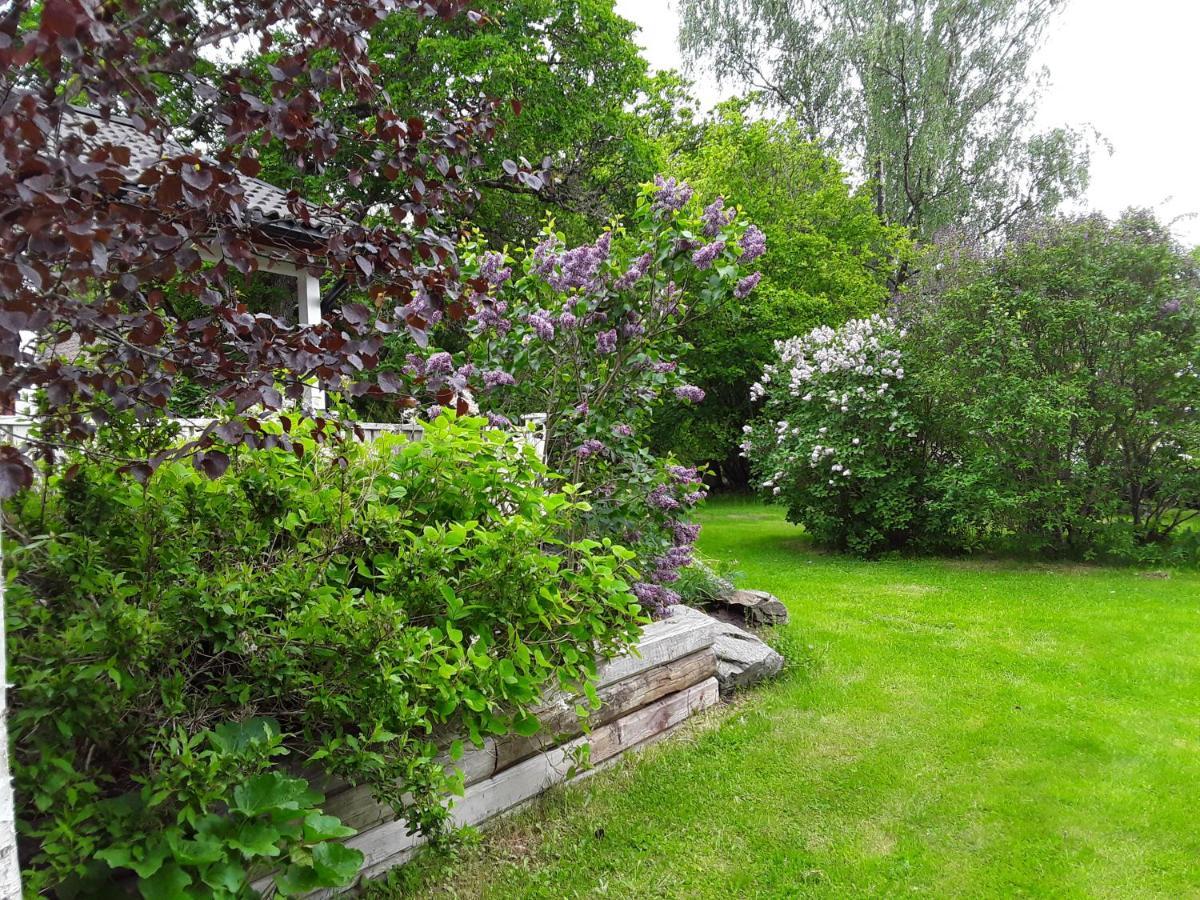 The Cottage Badelunda Vasteras Bagian luar foto